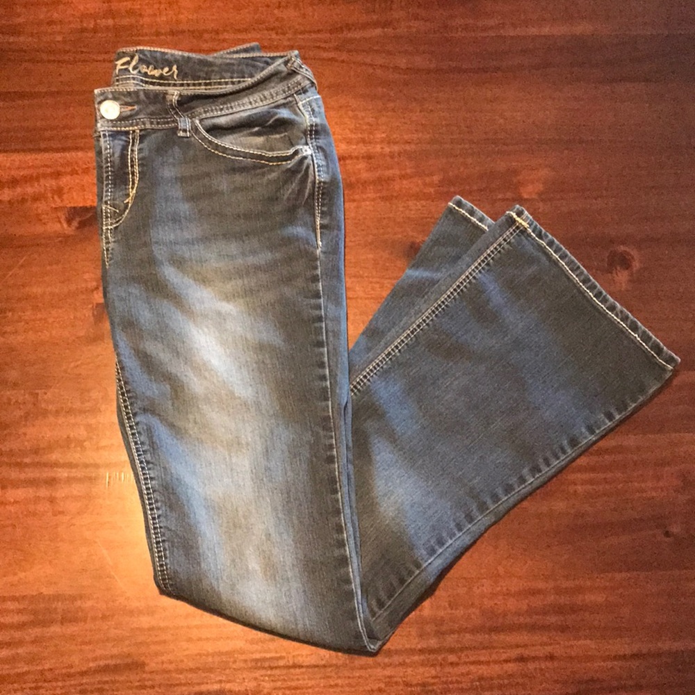 Wallflower Bootcut jeans size 11 EUC